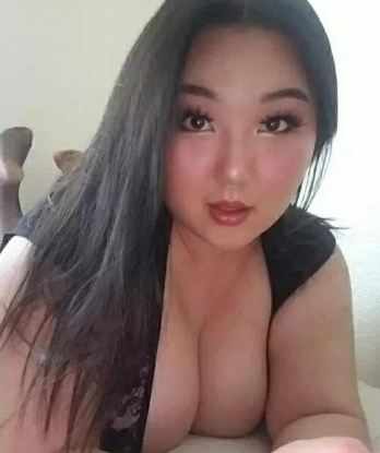 Соблазнительная брюнетка ждет тебя в своей уютной квартире для чувственных встреч. Готова исполнить все твои желания и фантазии, ты останешься доволен нашей встречей! 5764, 24 года